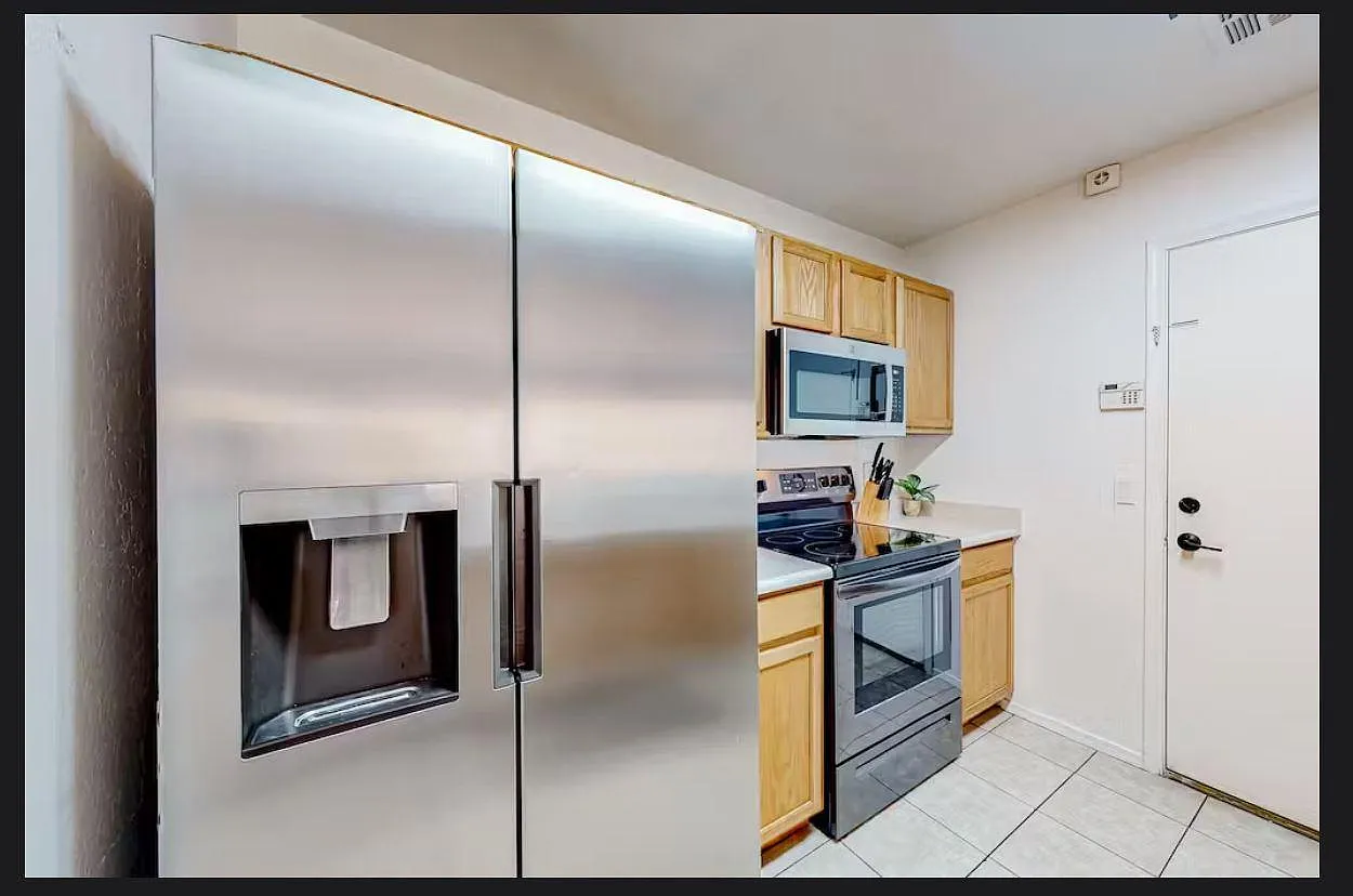 3 bed, 1482 sqft, $3,400 — Photo 3