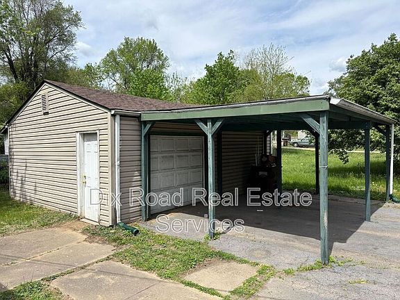 4th image of 2315 Waneta St