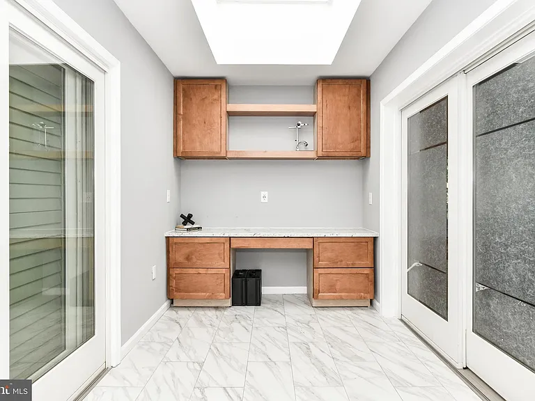 14 Oak Ln — Photo 21