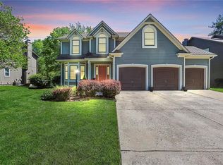 8403 W 152nd Ter, Overland Park, KS 66223
