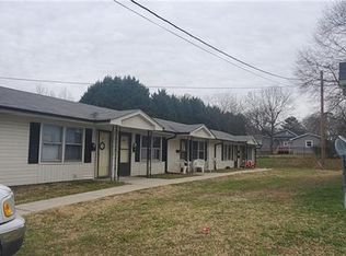 412 S College St, Dallas, NC 28034