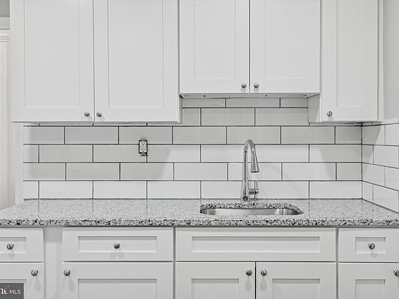 3rd image of 326 E Airy St APT 1