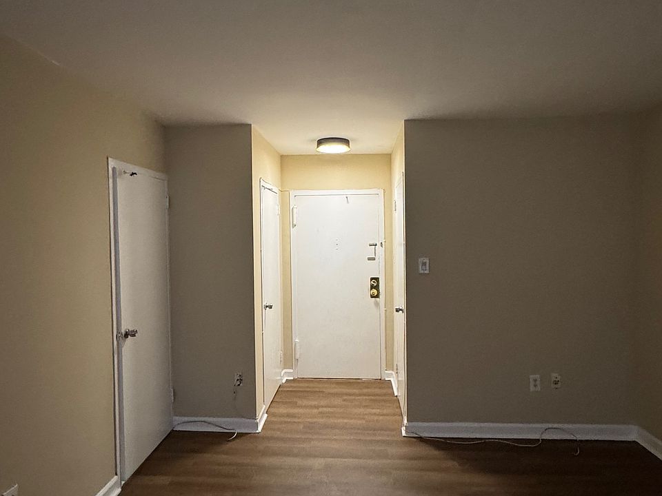 1st image of 1121 Arlington Blvd APT 244