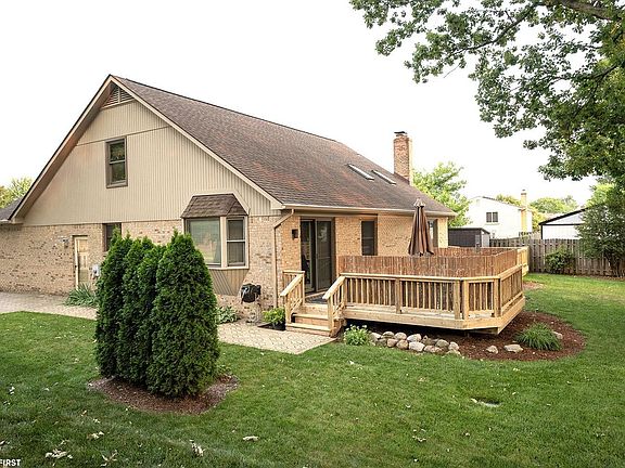 5th image of 48315 Walden Rd