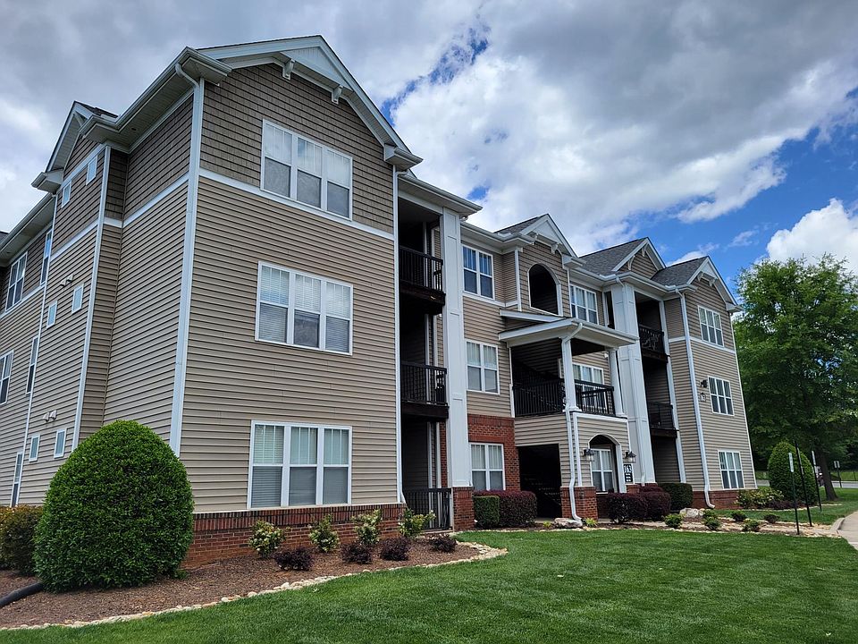 1st image of 163 Claire Ln #102