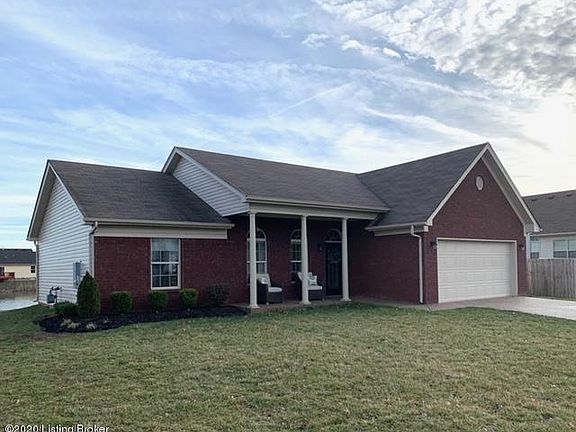 3rd image of 135 Redcrest Dr
