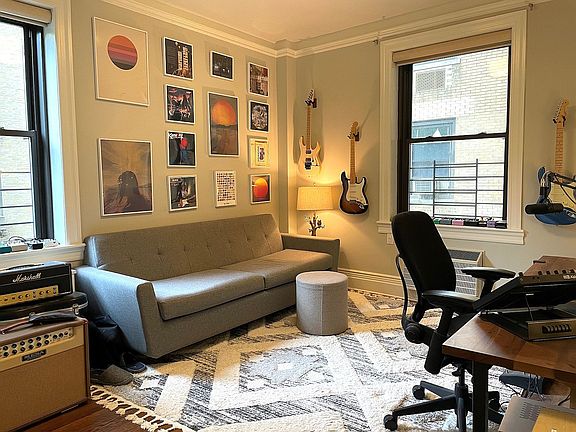 4th image of 905 W End Ave #44