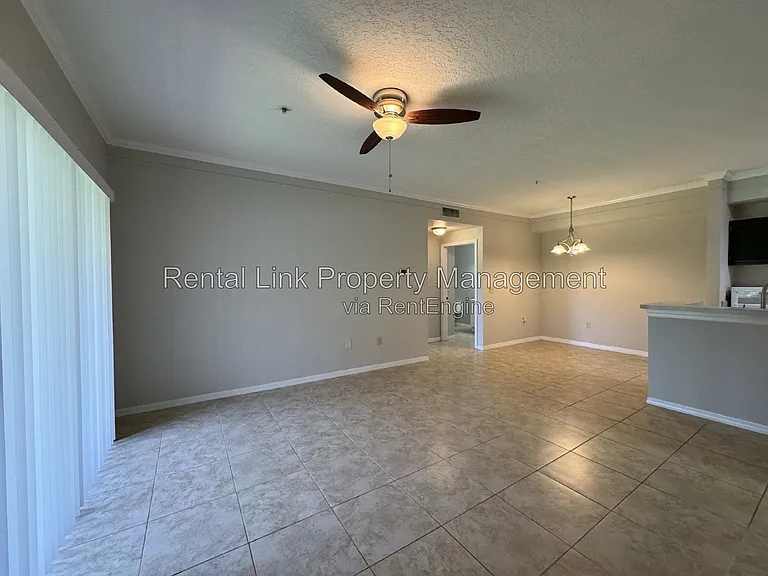11530 Villa Grand #1121 — Photo 7