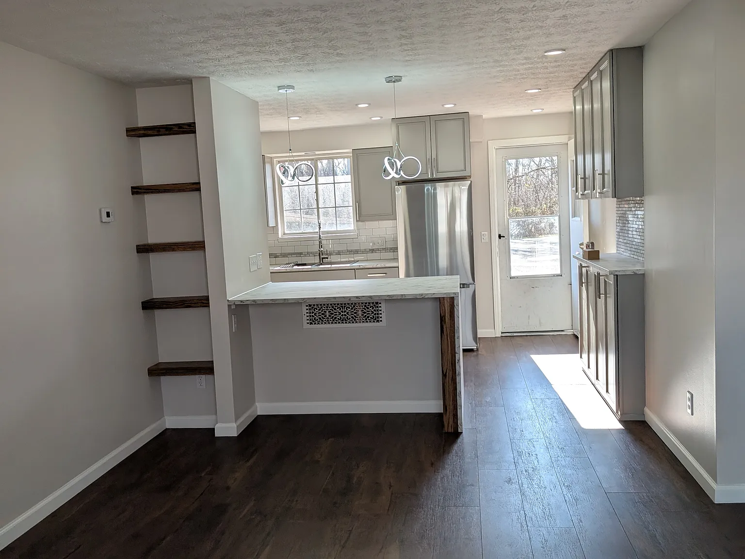 2 bed, $1,195 — Photo 1