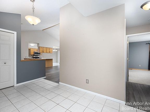 5th image of 361 Dogwood Ct Unit 159