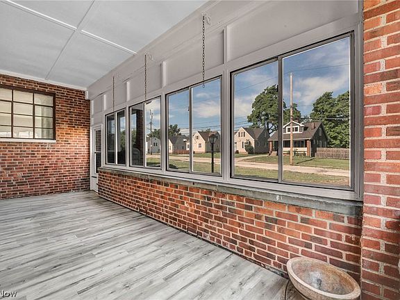 4th image of 4735 Lawrence Ave