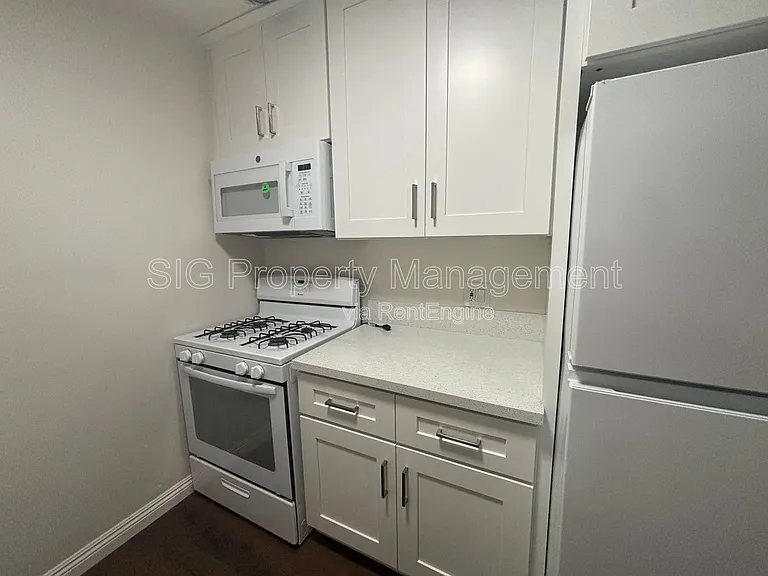10424 Parr Ave #E — Photo 14
