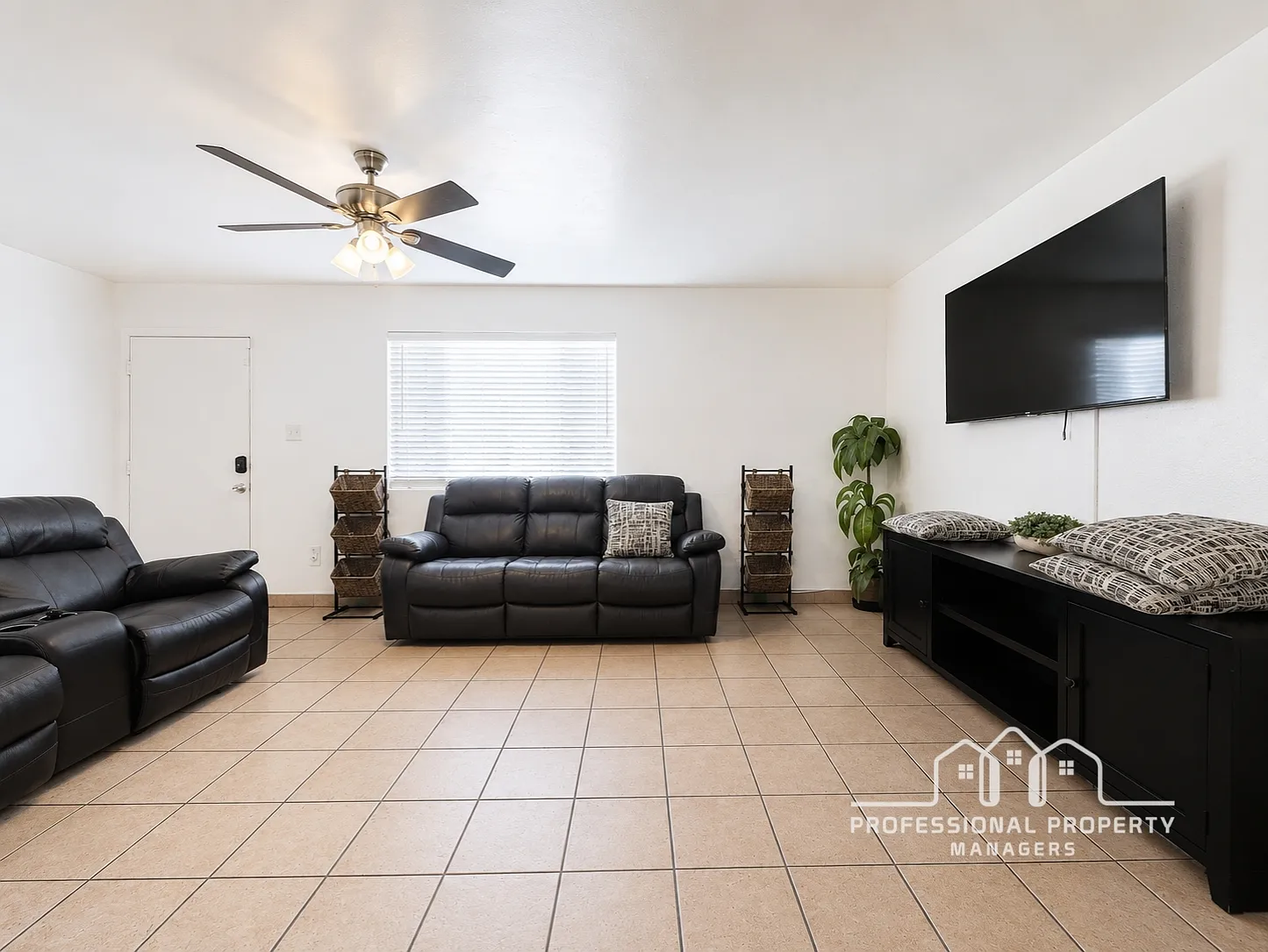 3 bed, 1328 sqft, $1,700 — Photo 2