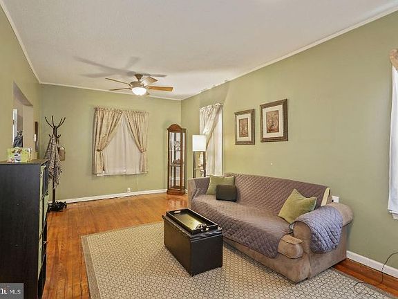 5th image of 29 Elvin Ave