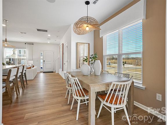 5th image of 2114 Cobble Ct