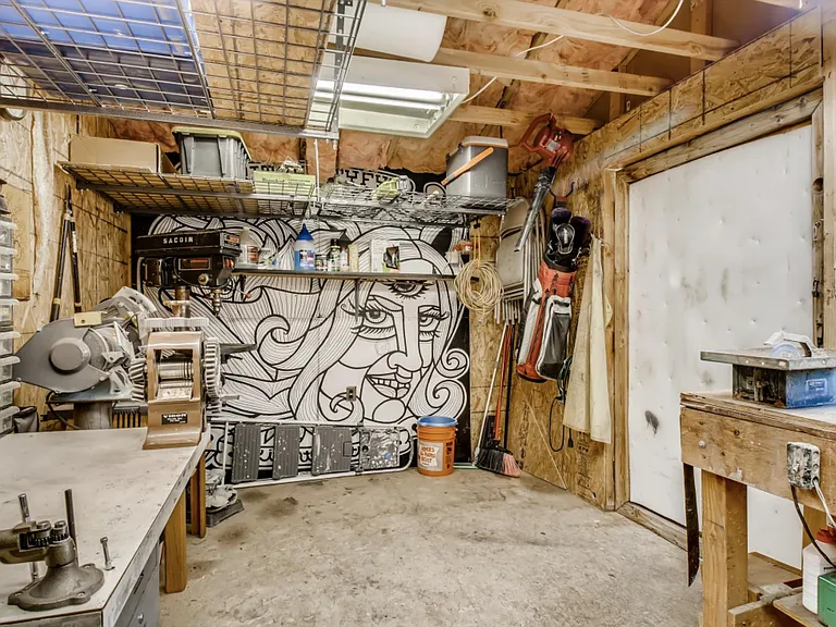 2605 S Hooker St — Photo 22