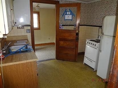 2nd image of 114 Division St #212