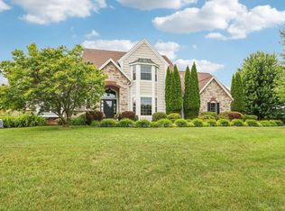 1175 Aspen Ct, Grafton, WI