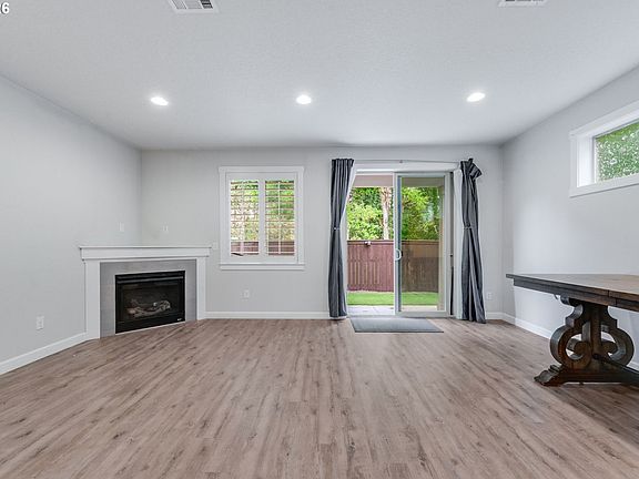 3rd image of 1806 NE 146th St