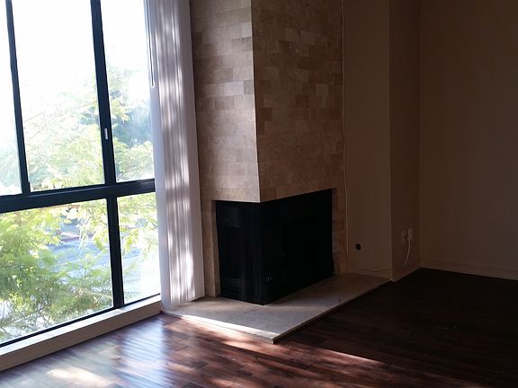 5th image of 1132 S Doheny Dr APT 202