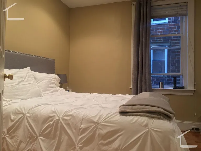 66 Egmont St #12 — Photo 7