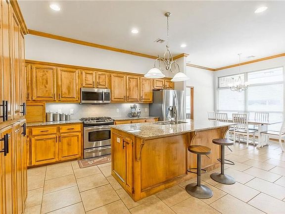3rd image of 16500 Village Garden Dr