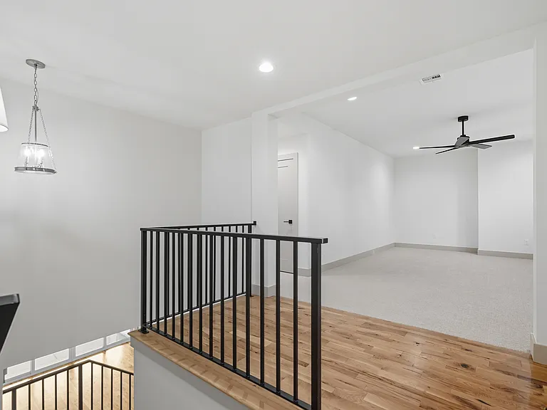 3921 S Madison Ave — Photo 19