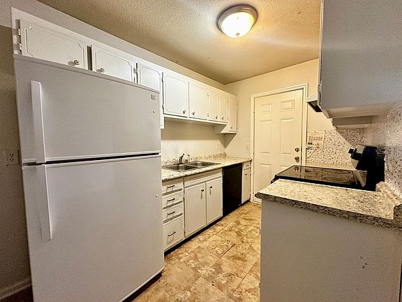 2nd image of 3691 Tibbs Dr APT 4