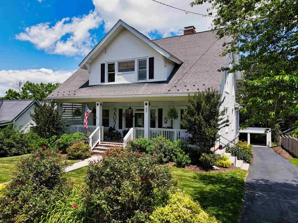 202 S Franklin St, Christiansburg, VA 24073