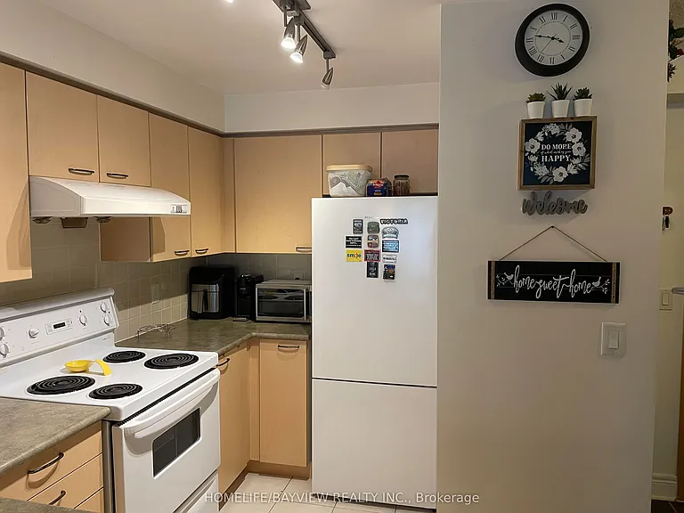 48 Suncrest Blvd #215 — Photo 3