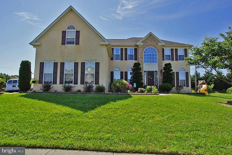 1st image of 127 Mallard Way