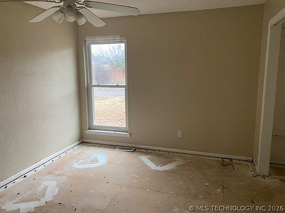 3rd image of 2206 Brenda Ave