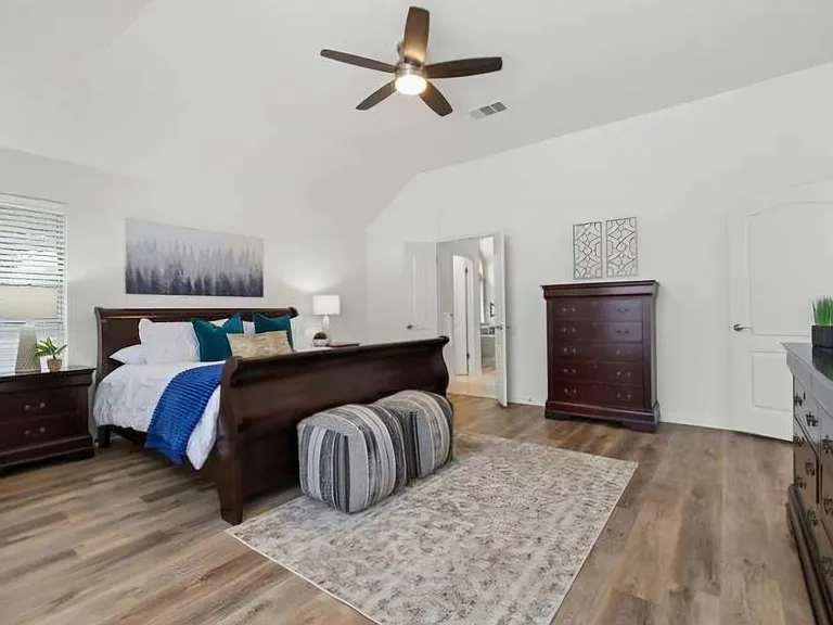 2913 Victoria Cv — Photo 19