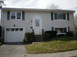 18 Mumford Ave, Newport, RI 02840