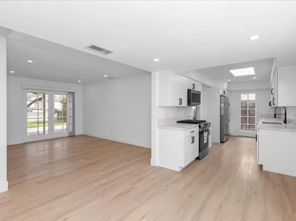 6910 Eberhart St, San Diego, CA 92115