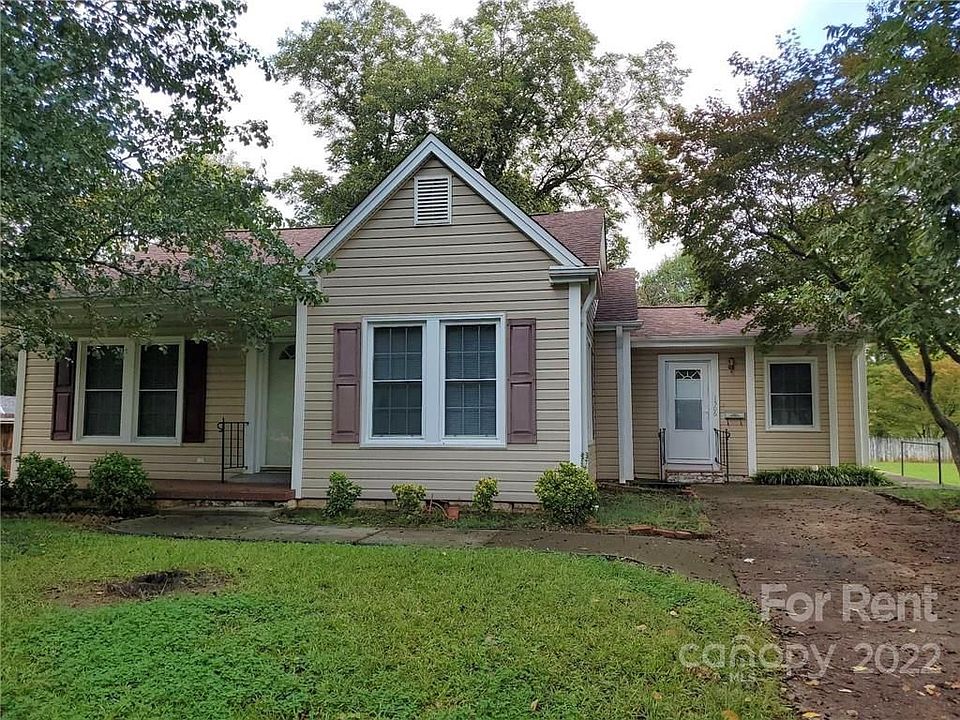1st image of 1506 Wayside Dr #3