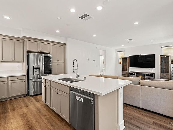 4th image of 2751 Bella Circle