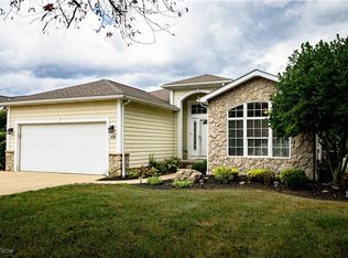 303 Brookpoint St NW, North Canton, OH 44720