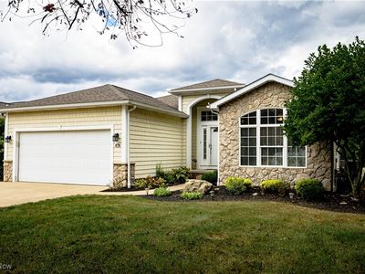 303 Brookpoint St NW, North Canton, OH, 44720