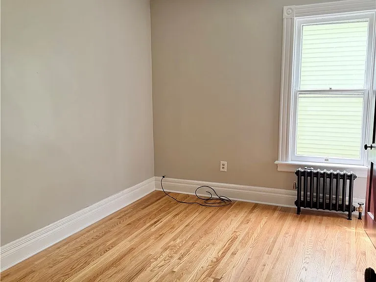 64 Trinity Pl — Photo 12