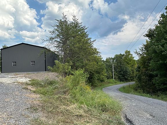 5th image of 667 Lehigh Dr
