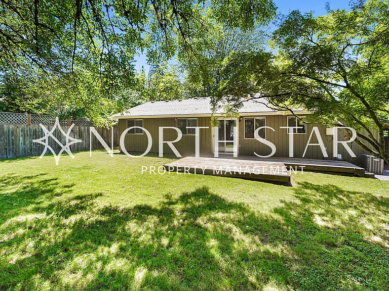 6269 SW Southwood Dr — Photo 34