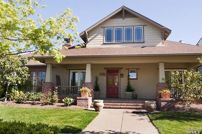 1st image of 472 Saunders Dr