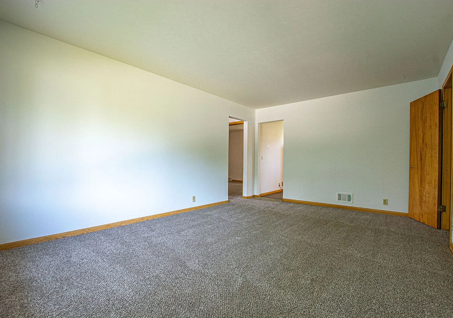 3328 South 82nd Avenue — Photo 2