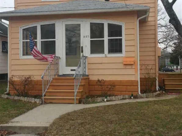 227 Marlin Rd, Absecon, NJ 08201