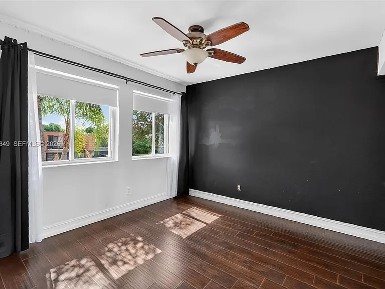 1603 W Harmony Lake Cir — Photo 46