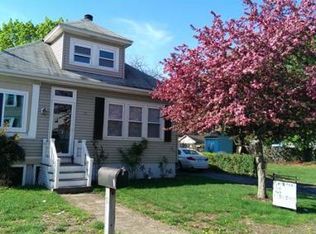 70 E Bacon St, Attleboro, MA 02703