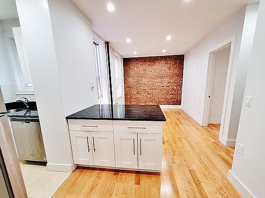 1st image of 24-20 41st St #2JJ