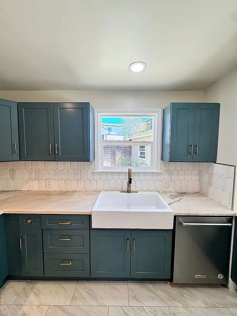 3 bed, 2.0 bath, 1172 sqft, $3,000 — Photo 4