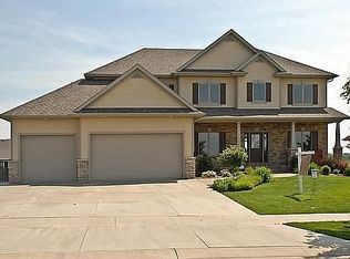 1514 Redwood Ln SW, Rochester, MN 55902